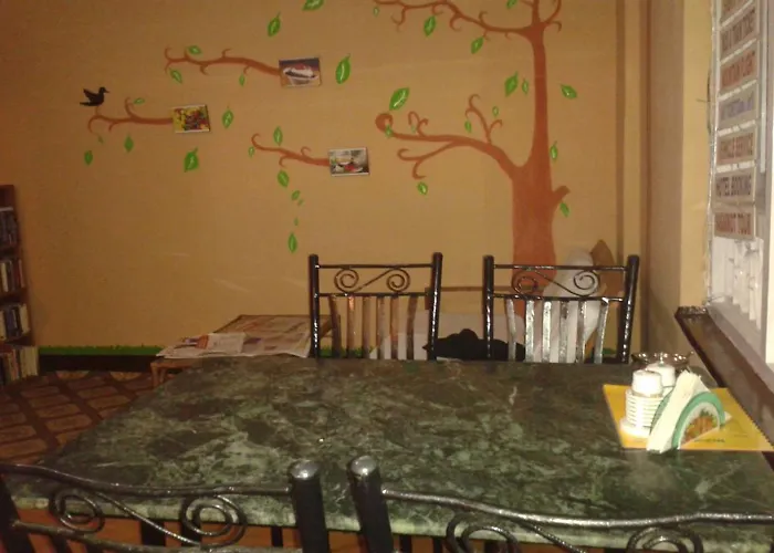 Family Peace House, Gasthuis 2*