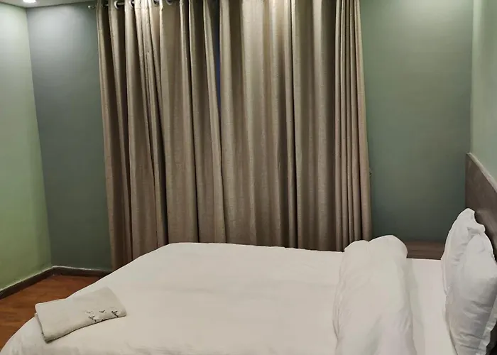 Family Peace House, 2*