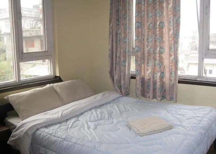 Family Peace House, 2*